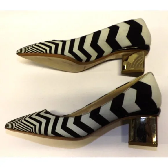 Nicholas Kirkwood Gold Prism Pump Chevron Point Toe Heel Black White Sz 7 ZigZag - Picture 4 of 12